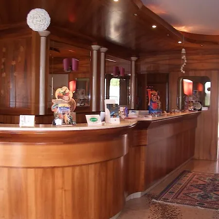 ホテル Ristorante Brusco 3*