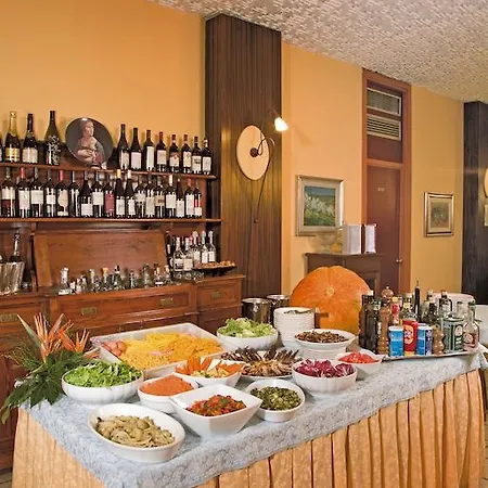 ホテル Ristorante Brusco カルディエーロ